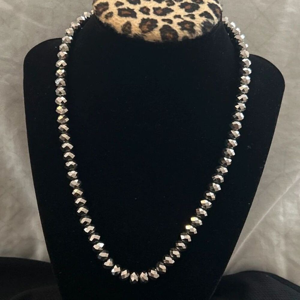Silver Metallic Faceted Beaded Necklace – Hematite Look